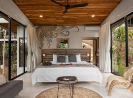 Pandanus Lodge & Retreats Bungalow Orchidee，位于圣拉蒙的酒店