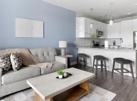 Landing Stunning 1BD Gym Game Room