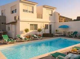 Seixal Bay Village - Estúdio Vista Piscina，位于塞沙尔的酒店