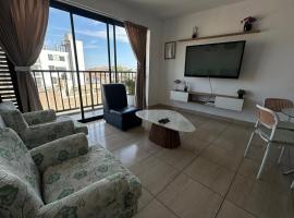 Lindo Departamento con Terraza Vista al Mar，位于皮门特尔的酒店
