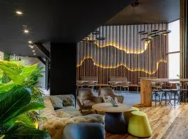 Giraffe Beach Hotel