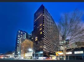 弗林德斯灵气公寓，位于墨尔本的酒店