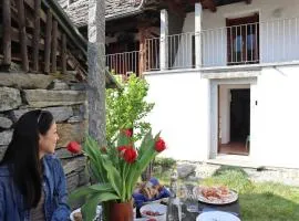 Casa Giacomina Historic farmhouse in the heart of Avegno