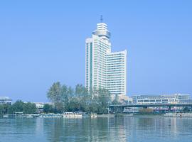 Shu Guang International Hotel，位于南京阅江楼附近的酒店