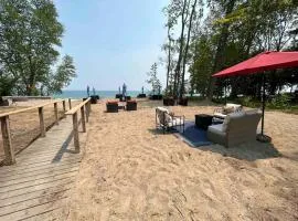 Great Lakes Resort - Entire Beach House - Suite 15 and 16