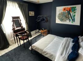 The Kings Arms Hotel, Ulverston，位于阿尔弗斯顿的酒店