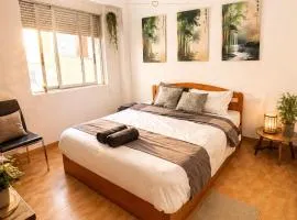 Affordable Rooms in Traditional Apartment