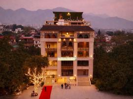 Saffron Stories Boutique Hotels, Rajpur Road，位于德拉敦的酒店