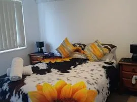 BLK Stays Guest House Deluxe Units Caboolture South