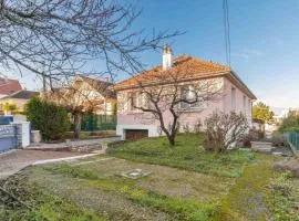 Sweet Villa Burgundy