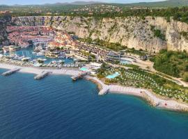 Tivoli Portopiccolo Sistiana Wellness Resort & Spa，位于西斯蒂亚纳的酒店