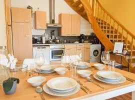 Urlaubsmagie - Maisonette-Wohnung Wanderfalke - Saisonaler Pool