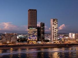 Holiday Inn Express & Suites Mazatlan by IHG，位于马萨特兰的酒店