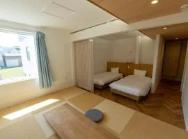 Square 8 HAKUBA RETREAT by UNPLAN