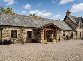 Tennox Stables - Uk39975