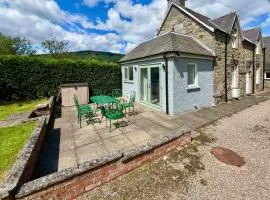 Hillview Cottage