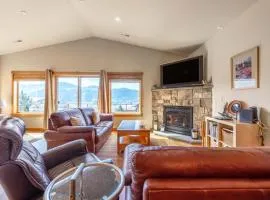 River Scene - Great Views! 30 day minimum required home