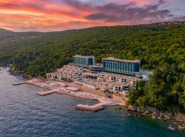 Hilton Rijeka Costabella Beach Resort And Spa，位于里耶卡的酒店