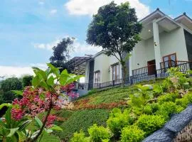 Moya Villa & Resto