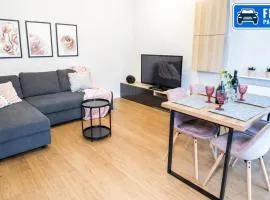 Nowoczesny Apartament Dąbska Arena / Parking