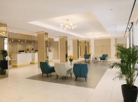 Hotel Helios Costa Tropical，位于阿尔姆尼卡的酒店