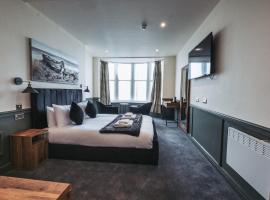 The Royal Bar & Shaker，位于莫克姆的酒店