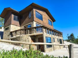 Casa Hotel Los Arrayanes，位于孔斯蒂图西翁的酒店