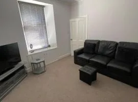 High Street House Sleeps 4 with Parking