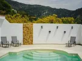 Finca Tres Aguas, Casa Rural con Piscina Privada