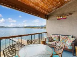 Lakeside Getaway Beach Access Shared Pool and Grills