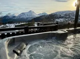 Great mountain cabin with jacuzzi in beautiful surroundings