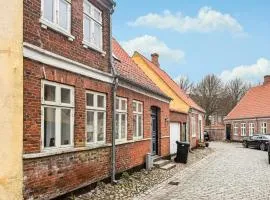 4 Bedroom Awesome Home In Ribe