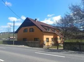 Karacsony Guest House