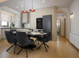 Nieva Family Residences Mires Luxury Apartments，位于Moírai的酒店