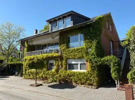 "An der alten Mühle 1" Große Fewo 110 qm, zentral gelegen, zwei Schlafzimmer, Südbalkon, Gartenterrasse & Wallbox