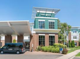 Cambria Hotel Traverse City，位于特拉弗斯城的酒店
