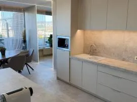 Penthouse Centrum Nitra Jacuzzi&View, free parking