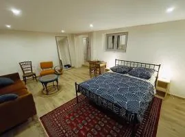 Studio 2 personnes rez-de-chaussée avec patio