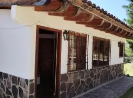 Suite Magnolias Independiente con baño propio y una salita