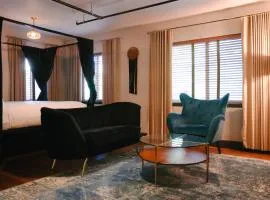 Hotel Crocodile & Crocodile Music Venue