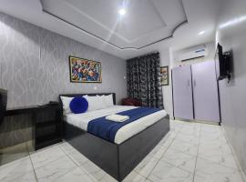 De Prominent Hotel & Suites，位于Abeokuta的酒店