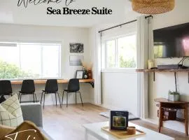 Sea Breeze Suite - Centrally Located in Ucluelet