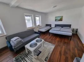 3-4 Personenzimmer - Familienzimmer mit King Size Bett und Gemeinschaftsküche
