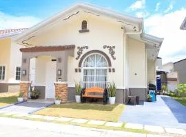 3BR Guesthouse near Panglao - Pool Access - Bohol Tours - Fast WiFi