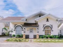 Elegant 3BR House Panglao Pool Hot Shower Netflix