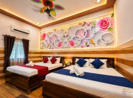 K D Dham Hotel-Near Prem Mandir1，位于范兰德凡的酒店