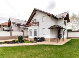 Melissa's House