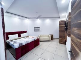 Hotel Abhinandan Hotels & Suites - Ayodhya，位于Ayodhya的酒店