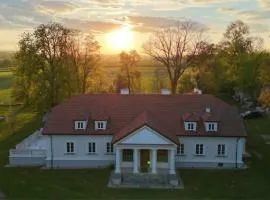 Dwór Tadeusza Reklewskiego w Górach Świętokrzyskich w Czajęcicach