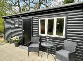 Cozy private annex near bathing lake and 30 min. from Copenhagen